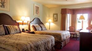 3 bedrooms, premium bedding, down comforters, pillowtop beds