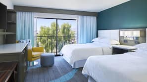 Premium bedding, in-room safe, desk, blackout drapes