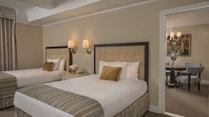 Ropa de cama de alta calidad, edredones de plumas, minibar y caja fuerte