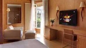 Minibar, in-room safe, blackout curtains, iron/ironing board