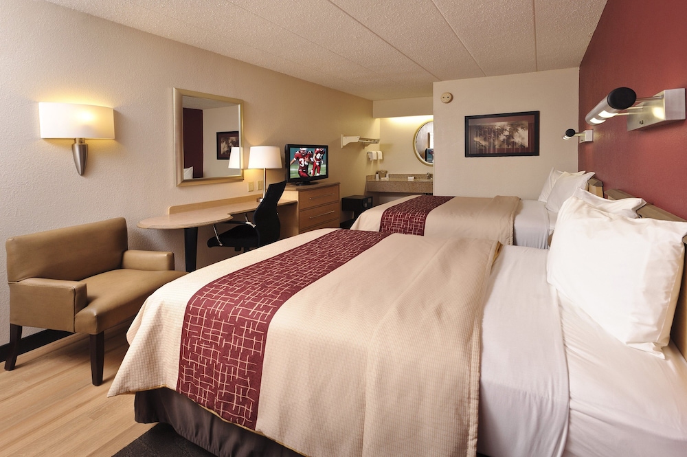 Room, Red Roof Inn Louisville East - Hurstbourne