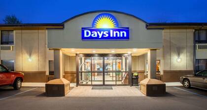 Days Inn by Wyndham Iselin / Woodbridge