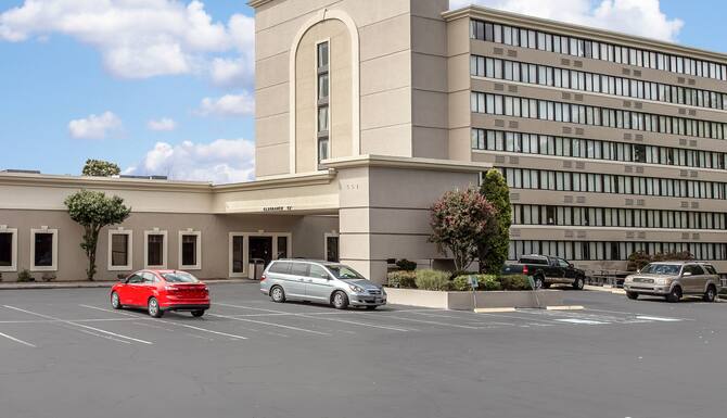 Ramada By Wyndham Winston Salem In Winston Salem Nc Expedia