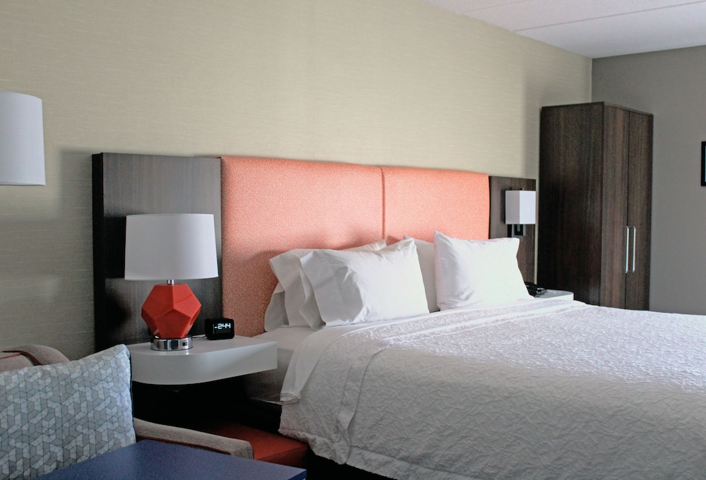 Hampton Inn Fall River/Westport in Westport Best Rates & Deals on Orbitz