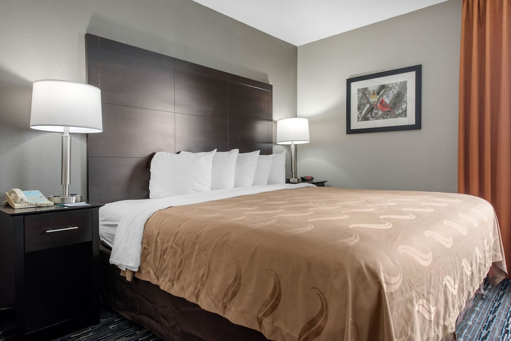 Quality Inn & Suites Brownsburg - Indianapolis West