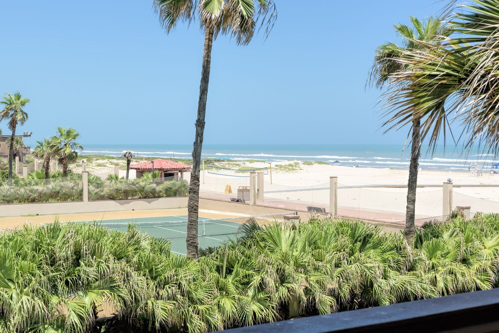 Isla Grand Beach Resort In South Padre Island Hotel Rates Reviews On Orbitz