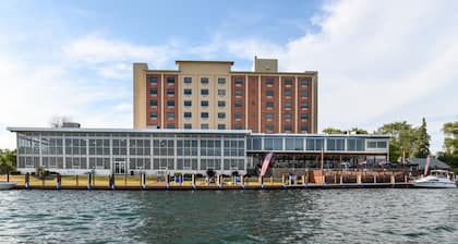 Niagara Riverside Resort, BW Premier Collection