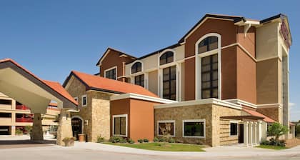 Drury Plaza Hotel San Antonio Airport