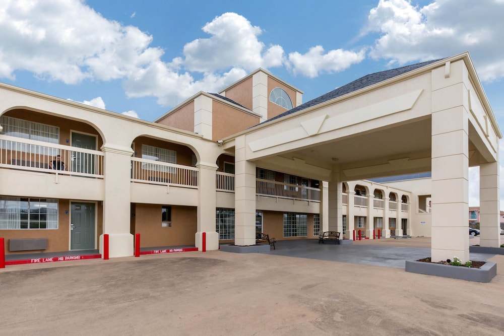 Quality Inn In Lake Jackson Tx Expedia