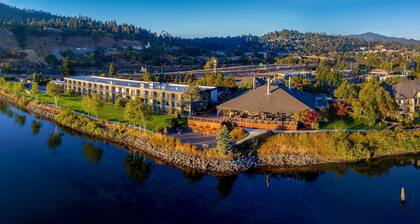 Best Western Plus Hood River Inn