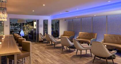 Marina del Rey Hotel