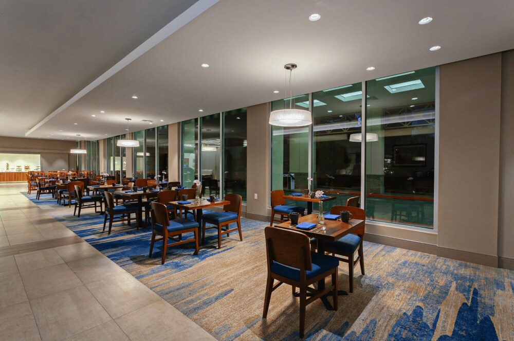 Holiday Inn Los Angeles - LAX Airport: 2019 Pictures ...