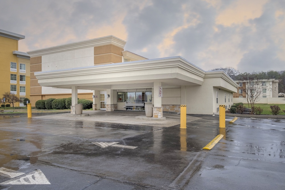 Red Roof Inn Knoxville Central - Papermill Road