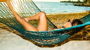 Private beach, white sand, sun-loungers, beach towels