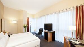 Hochwertige Bettwaren, Pillowtop-Betten, Minibar, Zimmersafe