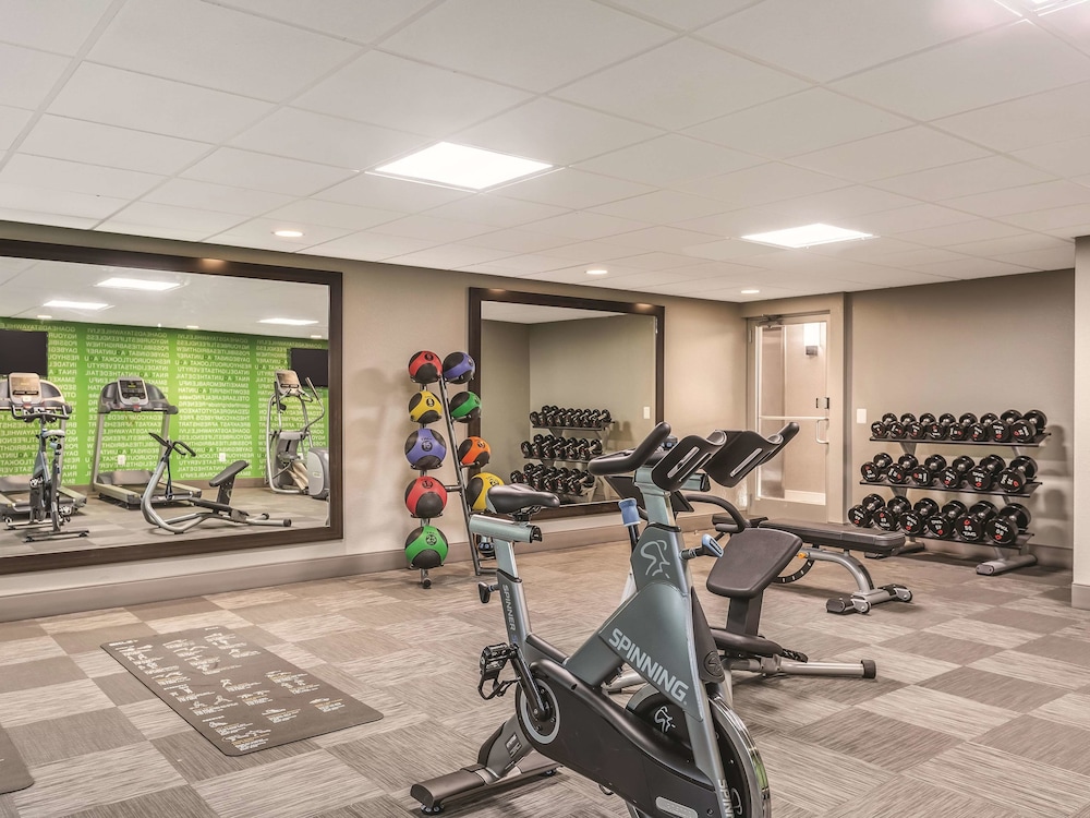 Fitness facility, La Quinta Inn & Suites by Wyndham Columbia / Fort Meade