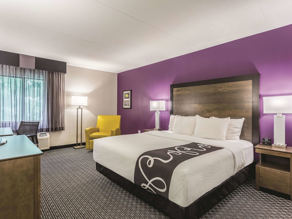 Room, La Quinta Inn & Suites by Wyndham Columbia / Fort Meade