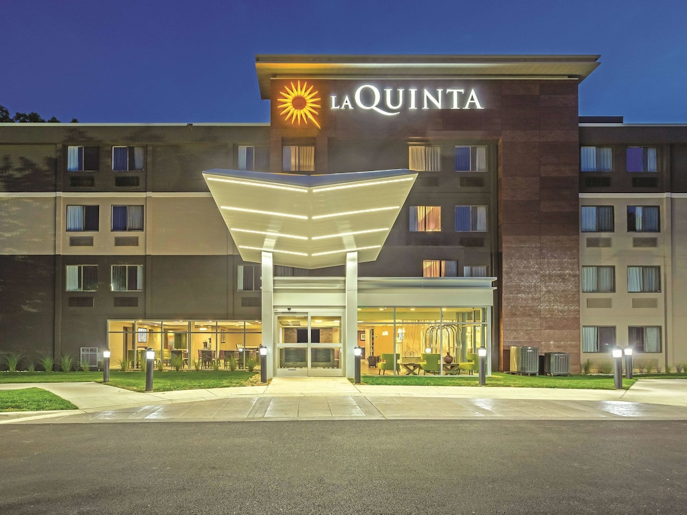 Exterior, La Quinta Inn & Suites by Wyndham Columbia / Fort Meade