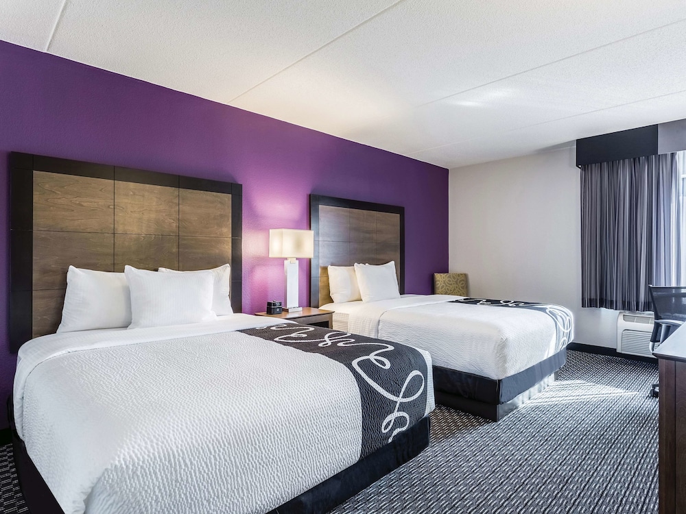 Room, La Quinta Inn & Suites by Wyndham Columbia / Fort Meade