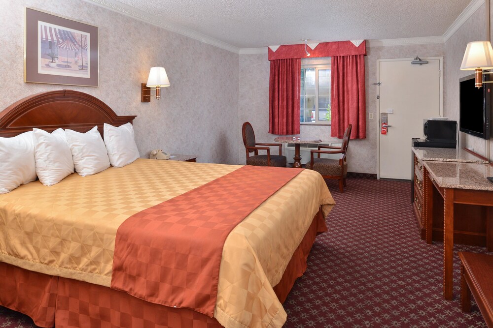 Americas Best Value Inn & Suites Fontana