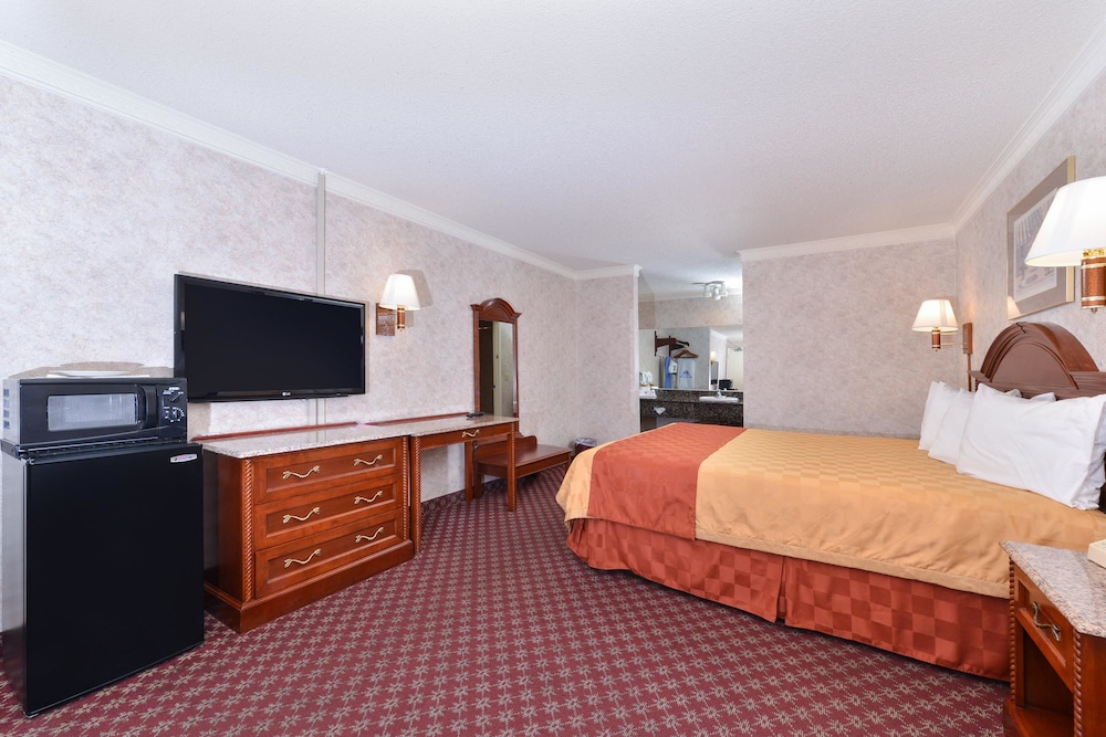 Room, Americas Best Value Inn & Suites Fontana