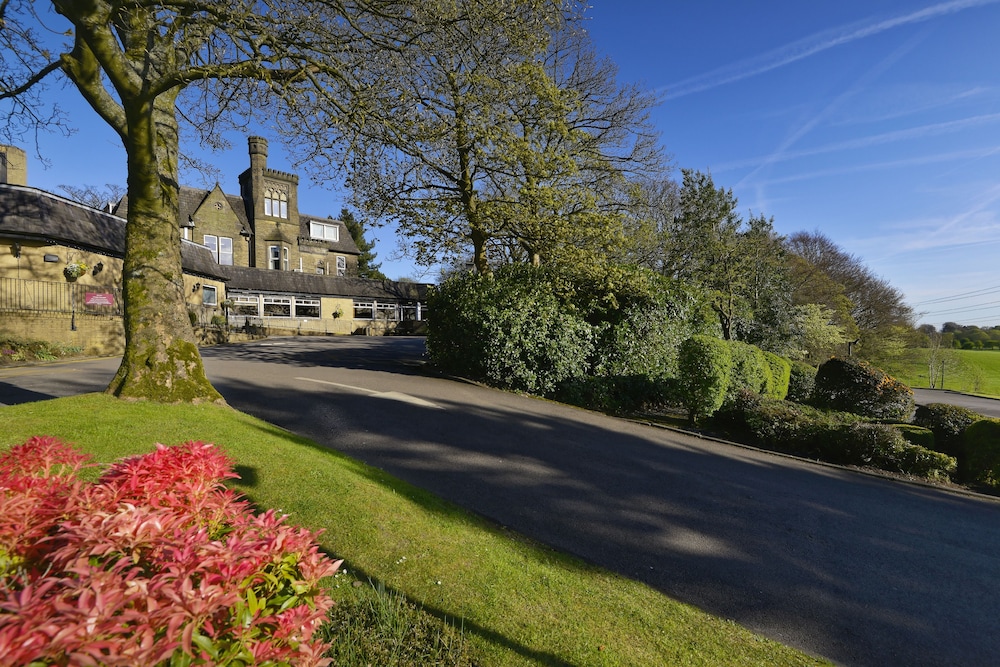 Front of property, Mercure Manchester Norton Grange Hotel & Spa