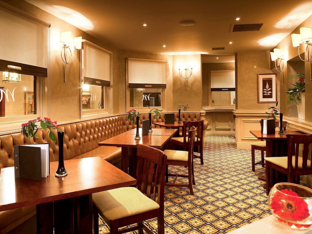 Bar (on property), Mercure Manchester Norton Grange Hotel & Spa