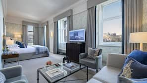 Minibar, coffre-forts dans les chambres, bureau