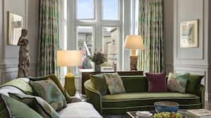 Minibar, coffre-forts dans les chambres, bureau