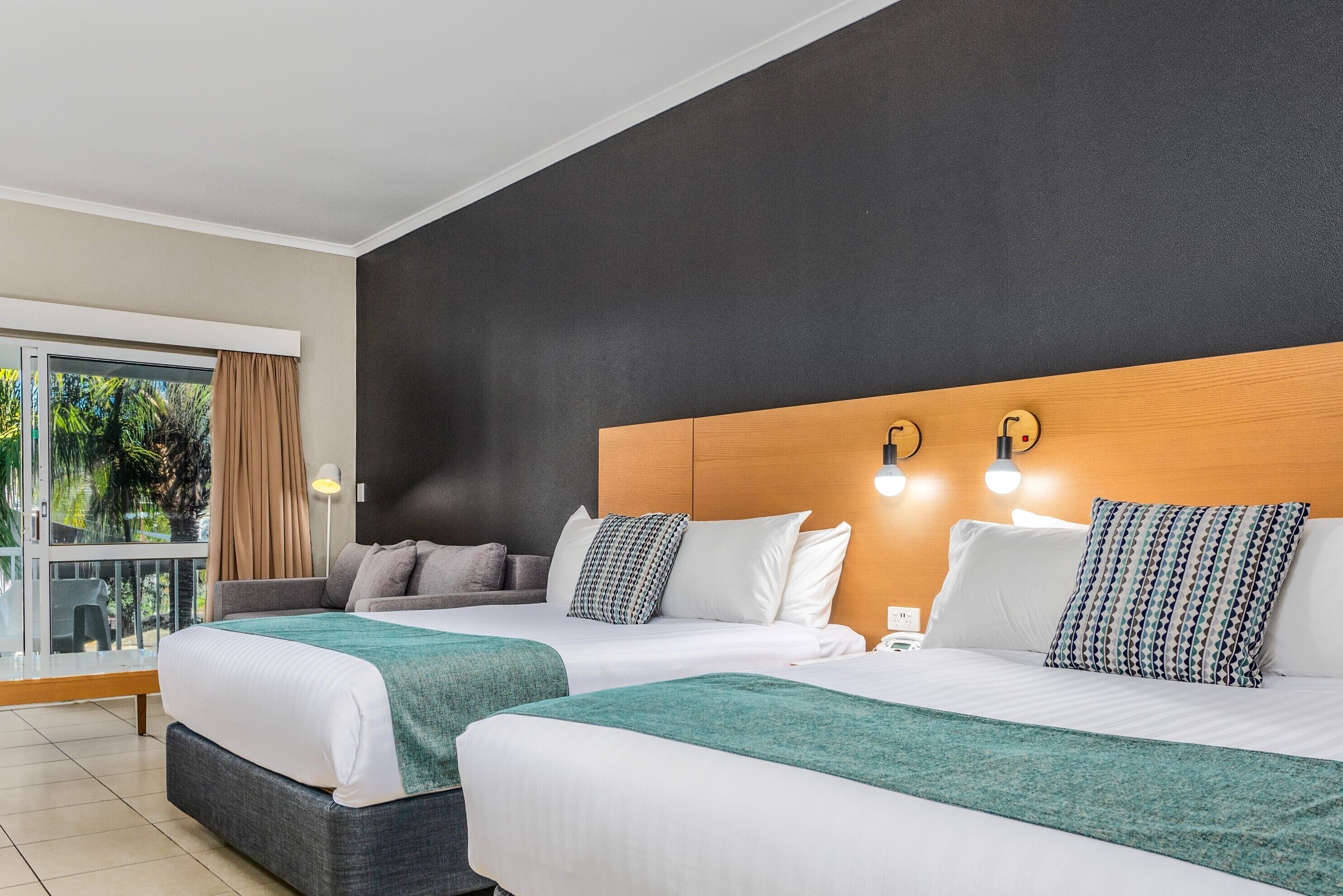 Hotel Grand Chancellor Palm Cove