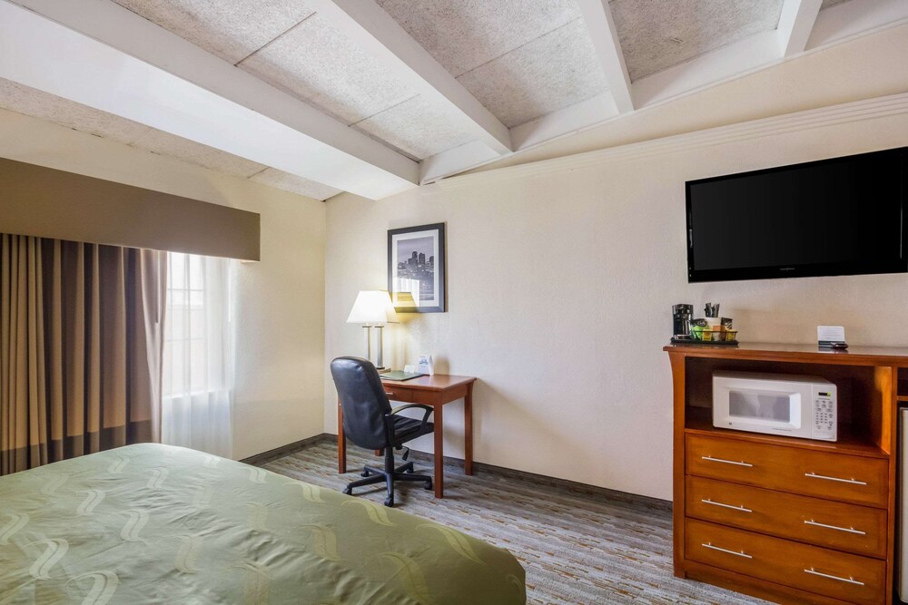 Room, Quality Inn & Suites Kansas City - Independence I-70 East