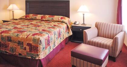 Relax Inn And Suites
