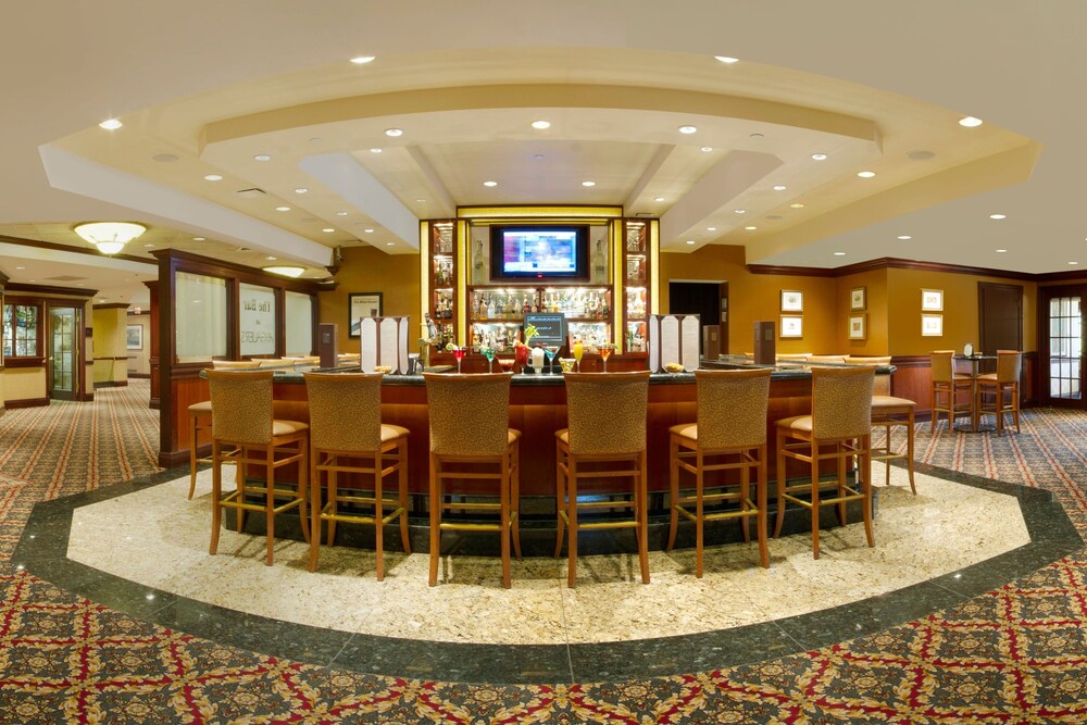 DoubleTree by Hilton Lisle Naperville