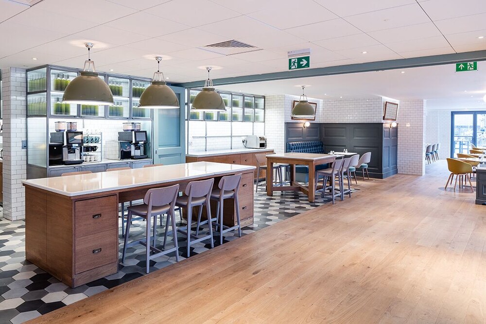 Breakfast area, Novotel York Centre