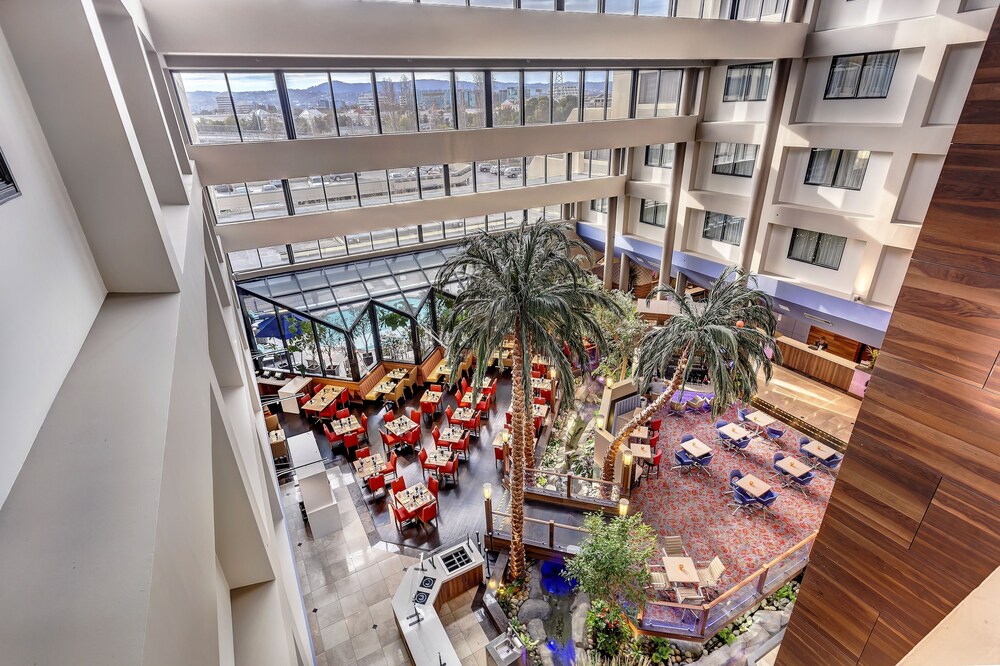 Crowne Plaza Hotel Foster City San Mateo Usa Lobby