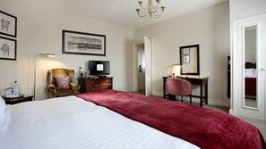 In-room safe, desk, iron/ironing board, free WiFi