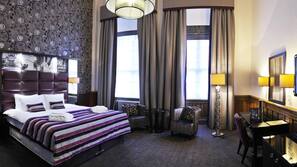 Premium bedding, in-room safe, individually decorated, desk
