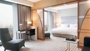 Allergikerbettwaren, Minibar, Zimmersafe, Schreibtisch