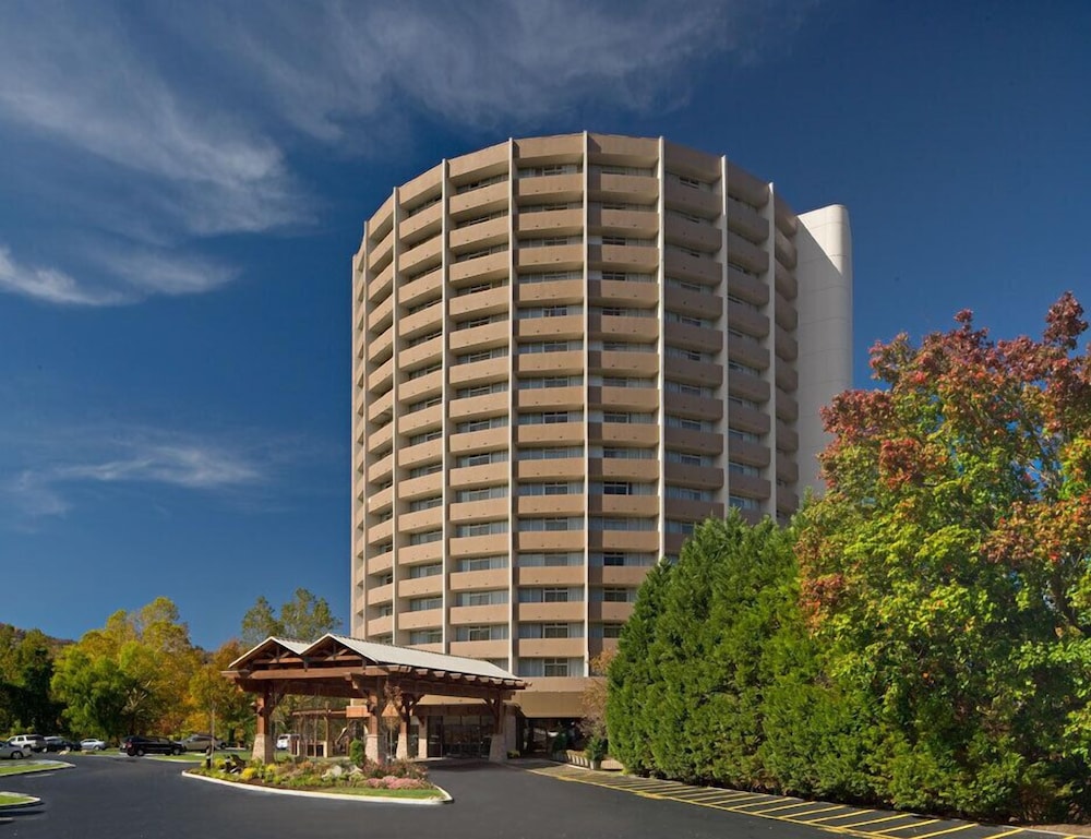 Property entrance, The Park Vista - a DoubleTree by Hilton Hotel - Gatlinburg