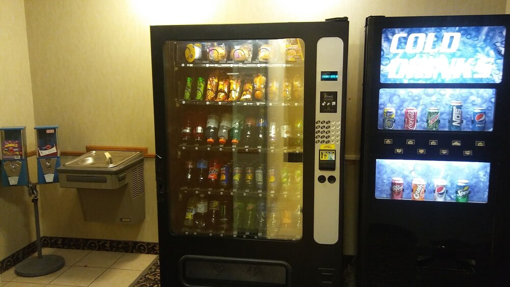 Vending machine, GreenTree Inn Denver Tech Center