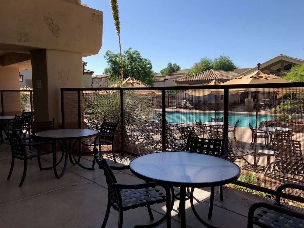 Hilton Vacation Club Scottsdale Villa Mirage in Phoenix Best Rates