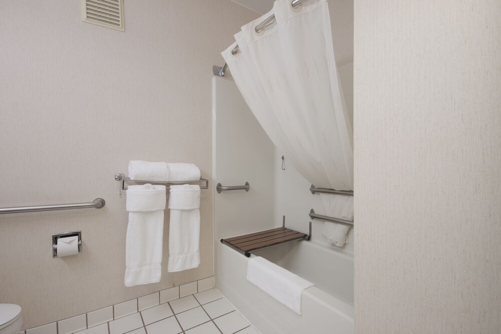 Comfort Suites Peoria Sports Complex Peoria Usa Aarp Travel