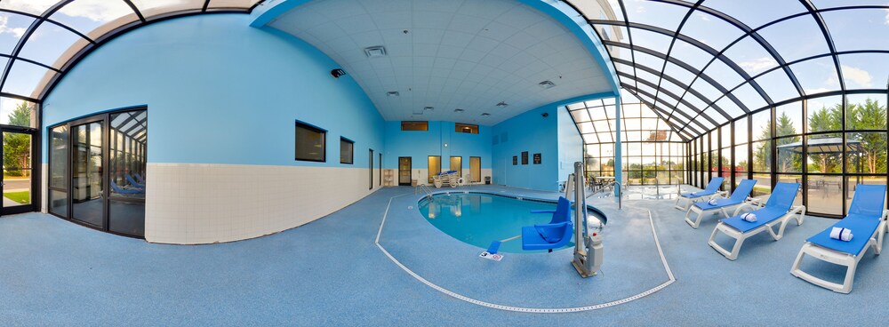 Indoor pool, Comfort Suites Airport