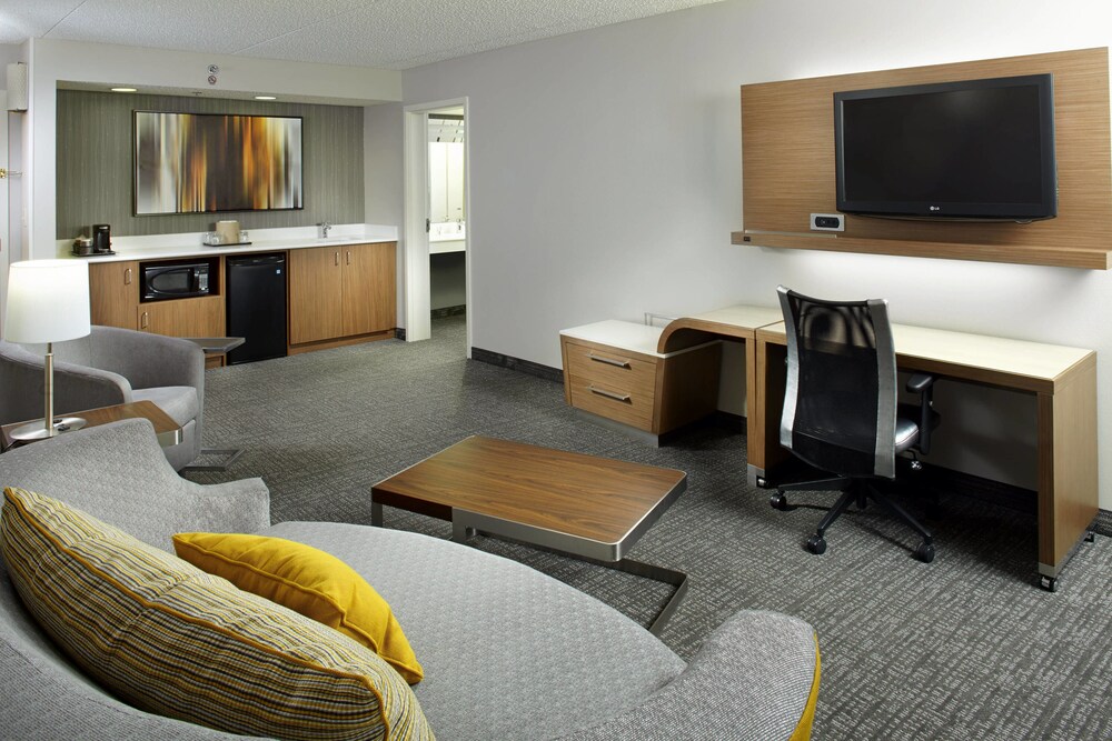 Courtyard by Marriott Detroit Brighton