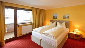Premium bedding, in-room safe, free WiFi