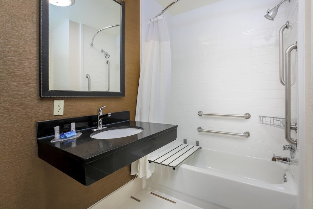 Fairfield Inn and Suites by Marriott Las Vegas South