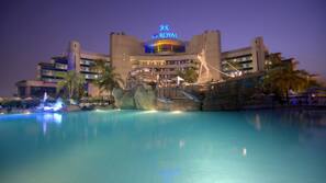 Beach nearby, white sand, beach shuttle, beach cabanas