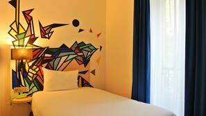Coffres-forts dans les chambres, bureau, rideaux occultants