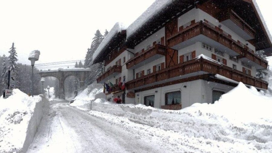 Hotel Meublé Villa Neve