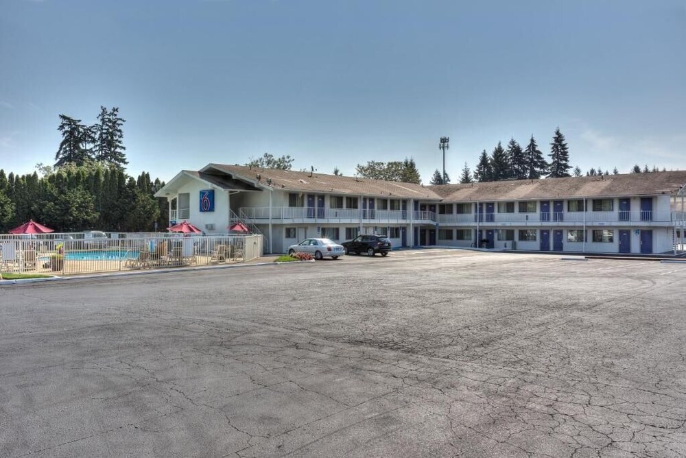 Motel 6 Tigard, OR - Portland South - Lake Oswego